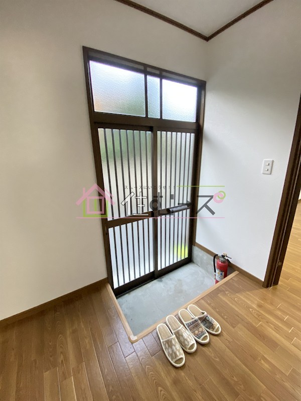 南江口３-8-3貸家 玄関