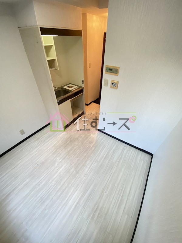 カムネス経大前 リビング