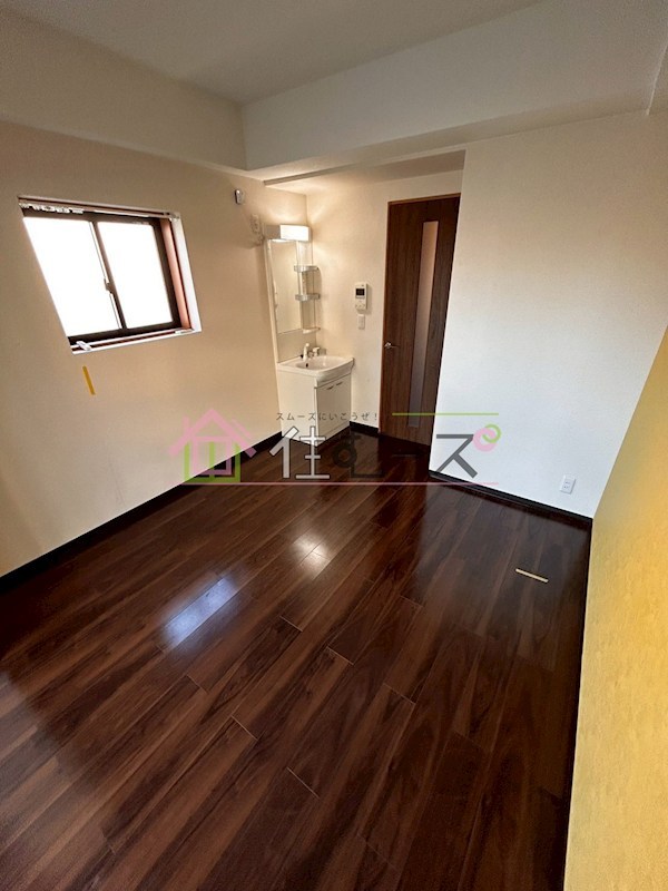 Fr.imp大阪三国 リビング