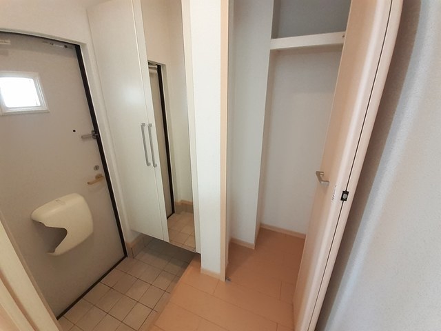 クレメント 玄関