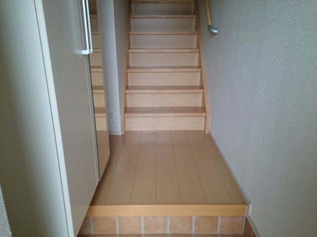 サンシャイン　ガーデン 玄関