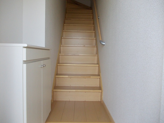 カ－サ　アルド－レ 玄関