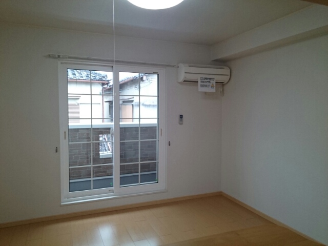 カ－サ　アルド－レ リビング