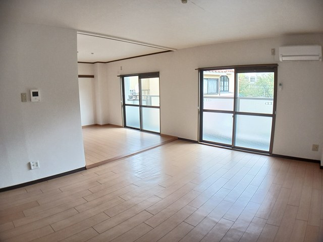 アネックス翠香園 リビング