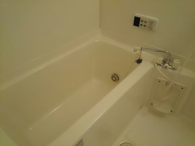 シャン・ド・フル－ルⅠ番館 風呂画像