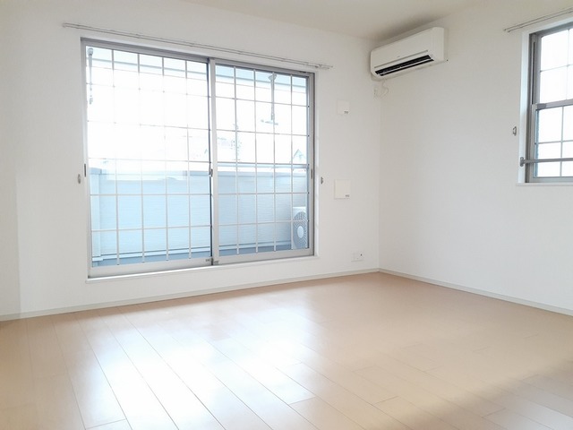 エルベラン　ソラ リビング