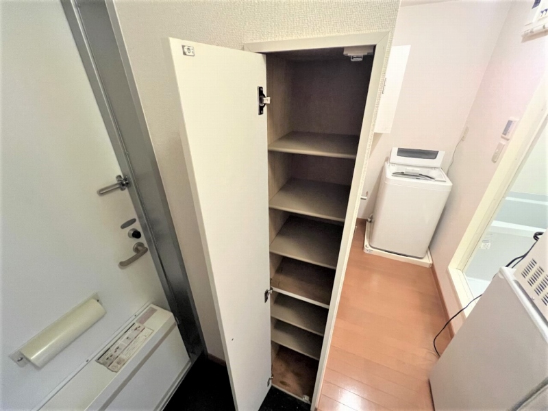 レオパレスコンフォート 玄関