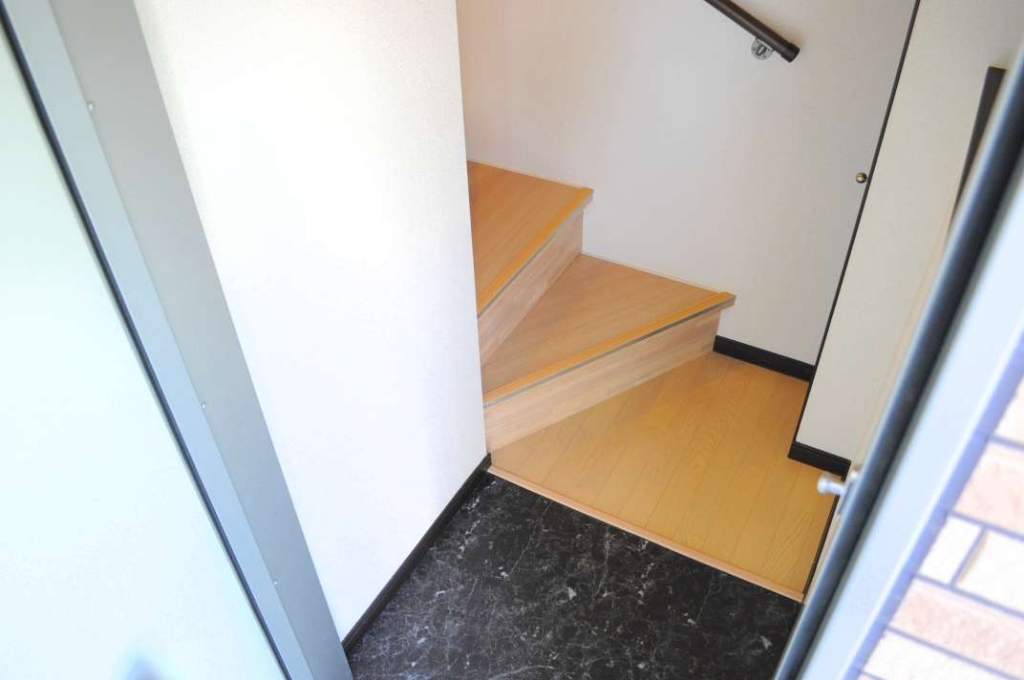 レオネクストうねの 玄関