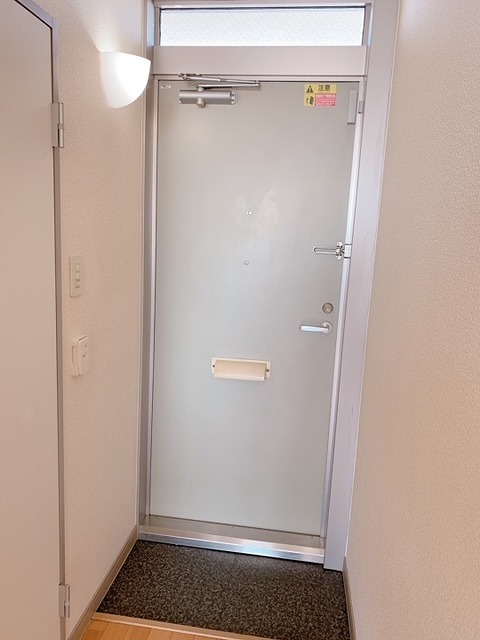 レオパレス高尾Ｉ 玄関