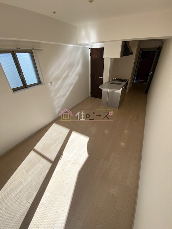 クラウンハイム本町EAST リビング