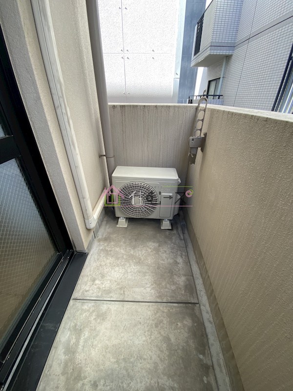 レジェンドール堺筋本町 ベランダ