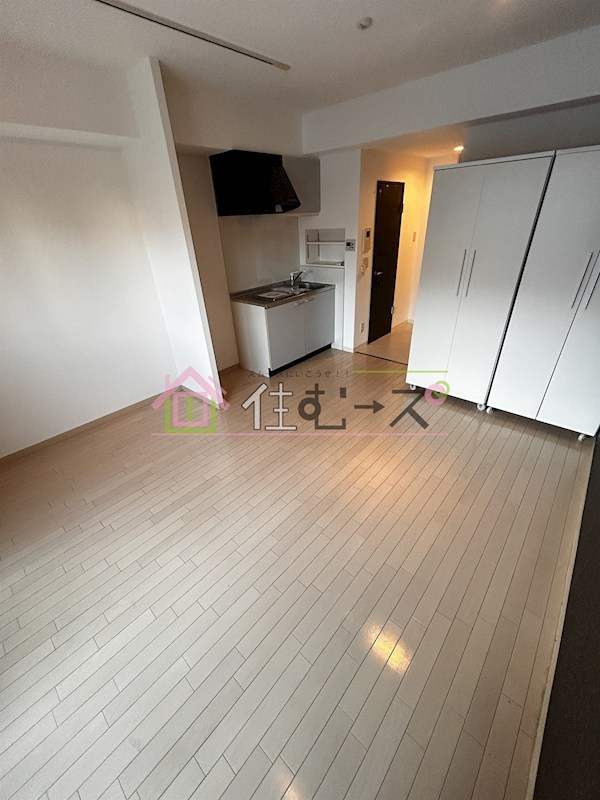 エスティライフ大阪都島 リビング