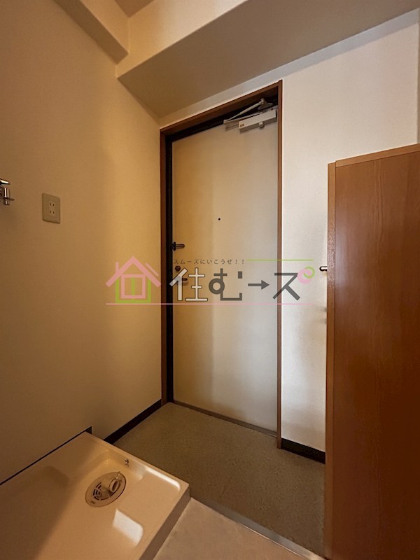 プリヴェ1号館 玄関