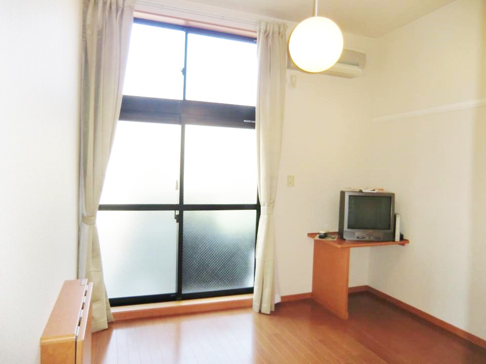 レオパレスｐａｔａｔａ ベッドルーム