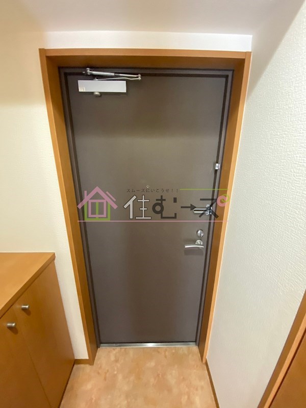 Rainbow　Court立売堀 玄関