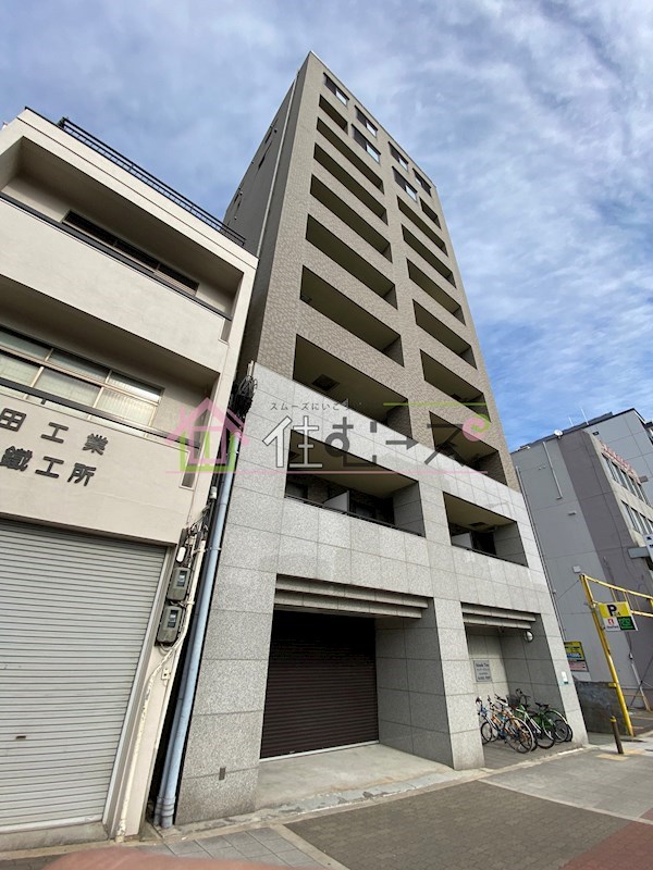 ソレアードトレスなんばWEST 外観