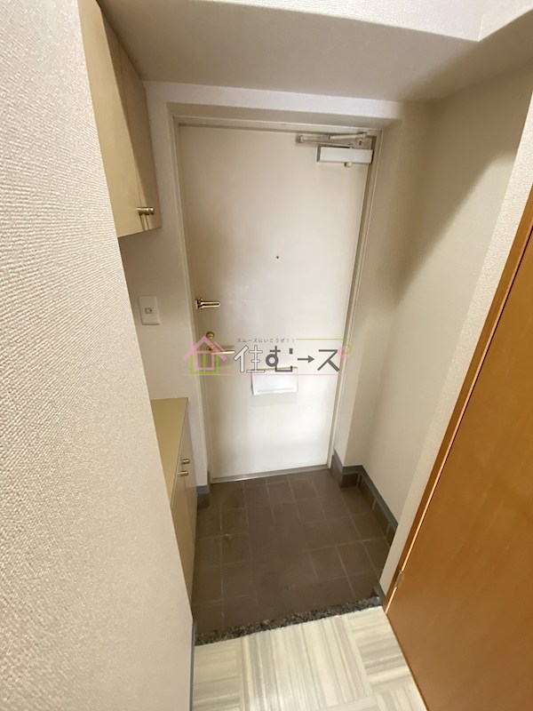 ソレアードトレスなんばWEST 玄関