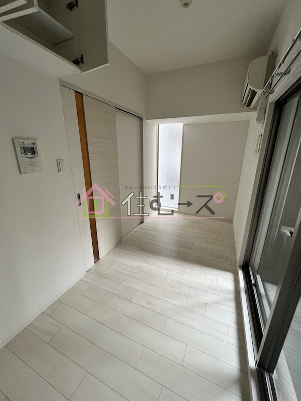 Grandi Utsubo Park リビング