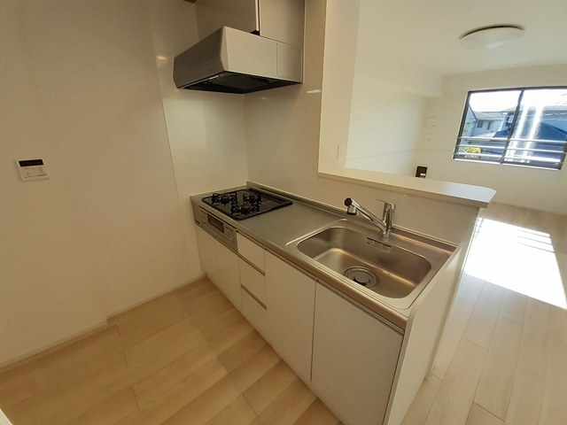 アーモンドアイ キッチン