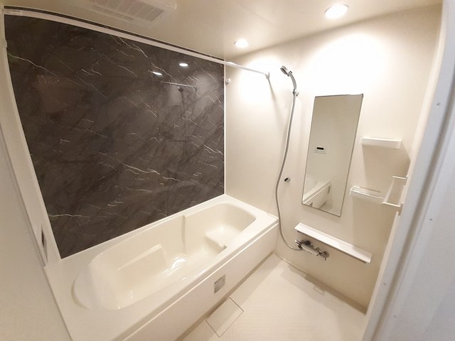 アーモンドアイ 風呂画像