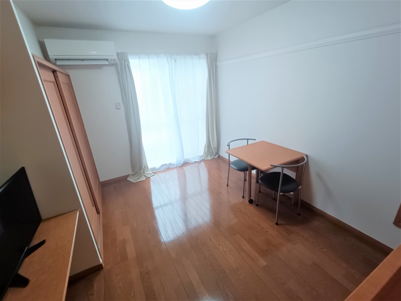 レオパレスサンガ ベッドルーム