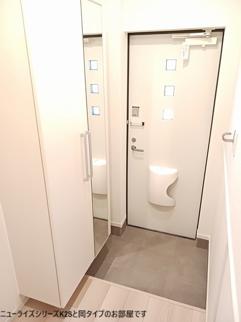 カルム　メゾン 玄関