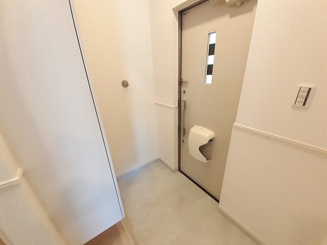 グレイス森小路 玄関