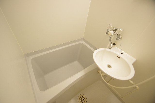 レオパレス東岸和田 風呂画像