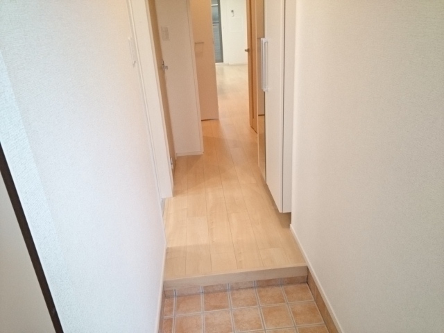 グランリヴェール本町 玄関