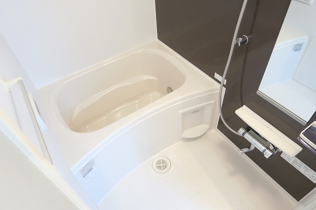 グランリヴェール本町 風呂画像