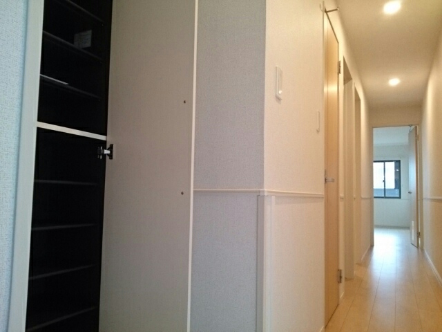 リベルテ　東助松 玄関