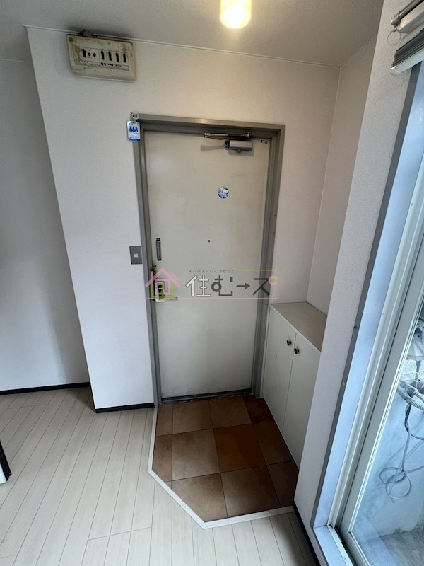 関目井上ビル 玄関