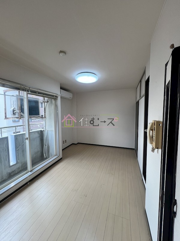 関目井上ビル ベッドルーム