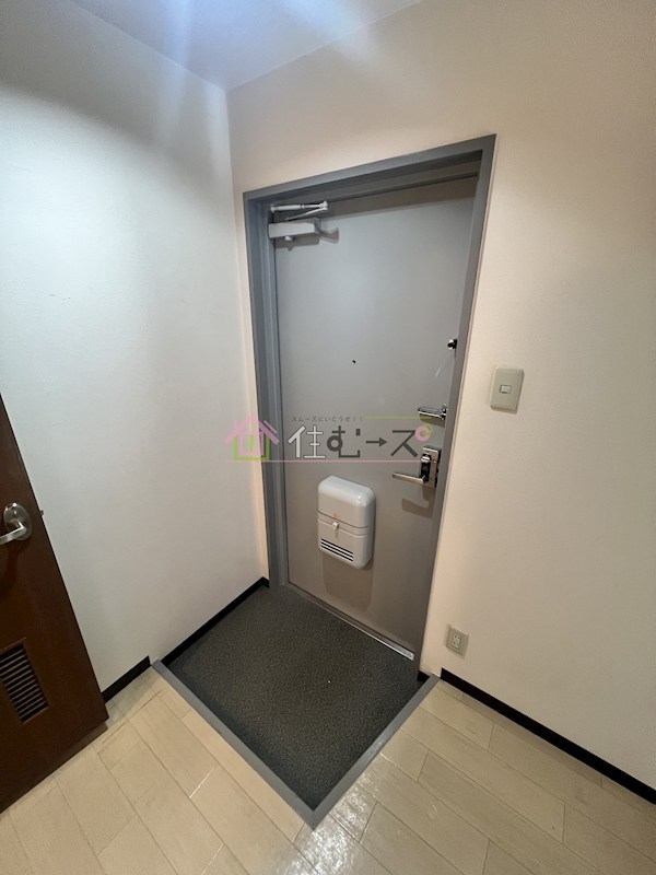 ル・ブール城東 玄関