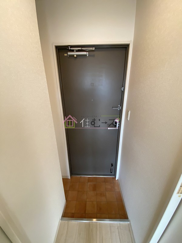 ハイステージ丸和 玄関