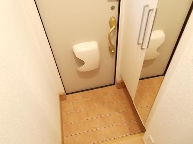 メゾン－１５ 玄関