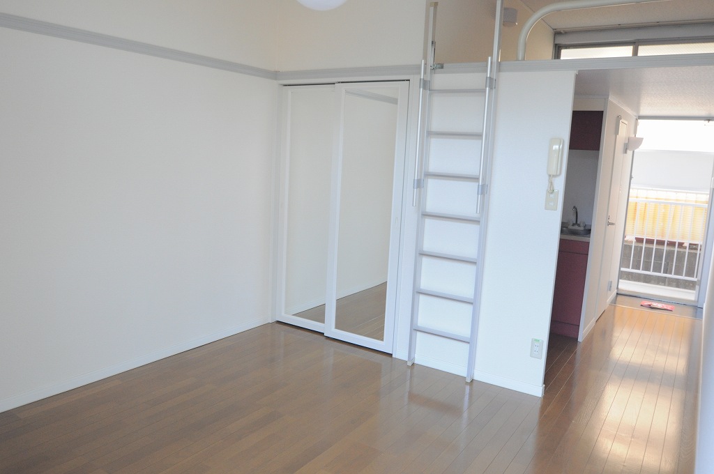 レオパレス住之江公園 リビング