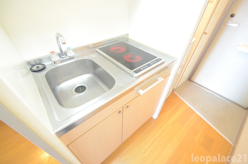 レオパレスフジ キッチン
