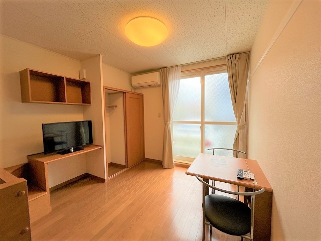 レオパレスエルズ和泉 リビング