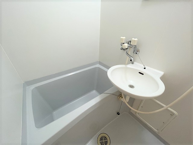 レオパレスメルツェⅡ 風呂画像