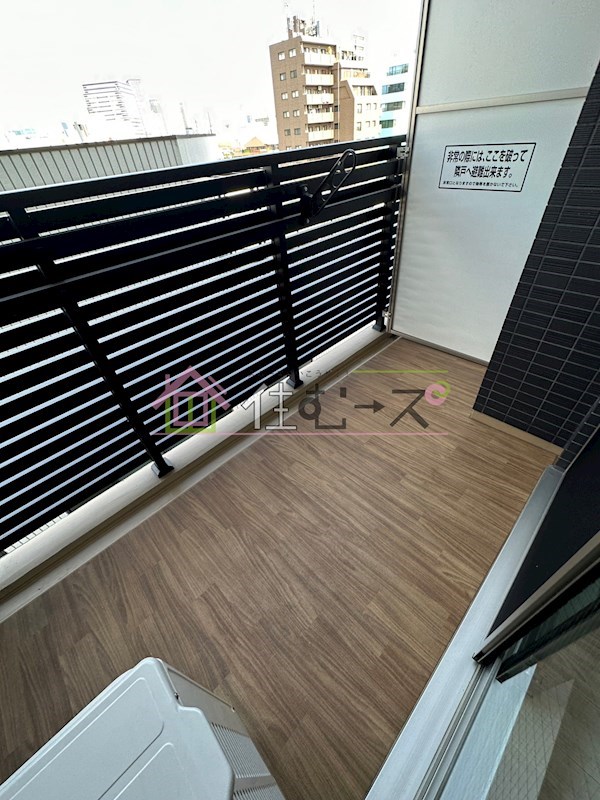 アドバンス大阪セレーノ ベランダ