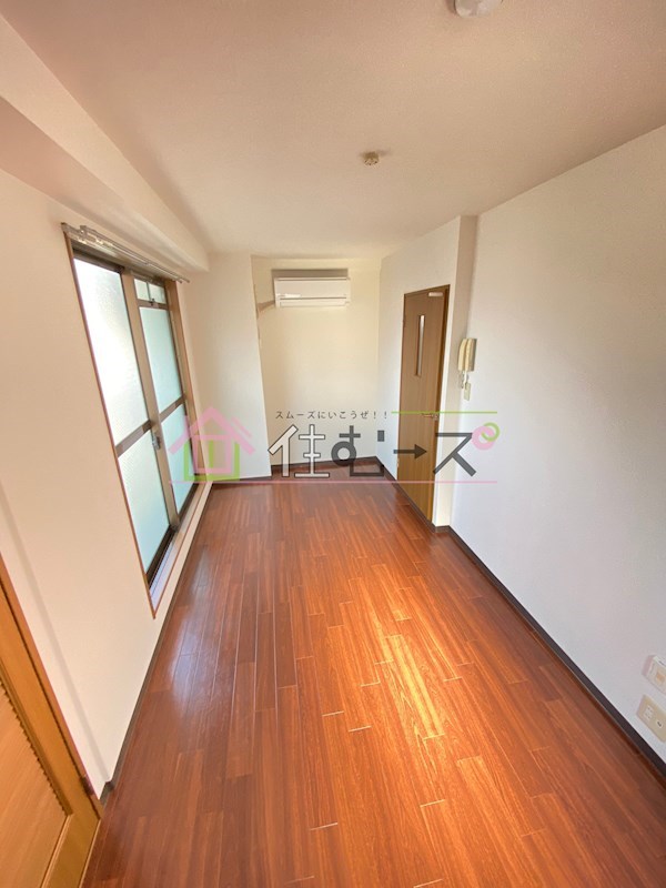 ドエル南森町 リビング