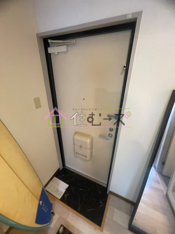 ウインライフ関目 玄関