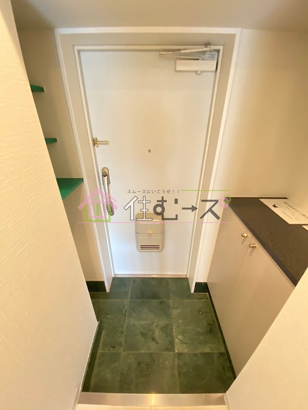 Blue　Bee桜川駅前 玄関