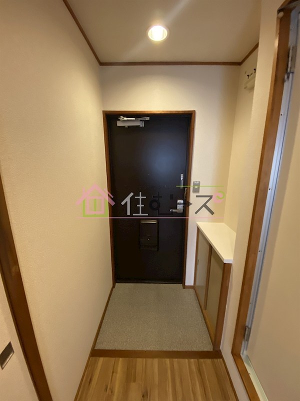 ハイツサンシャイン 玄関