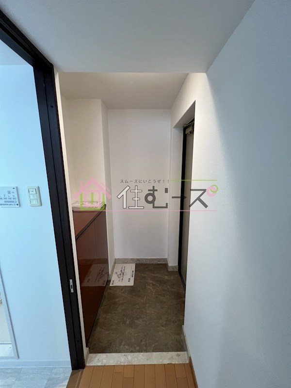 ディナスティ玉造 玄関