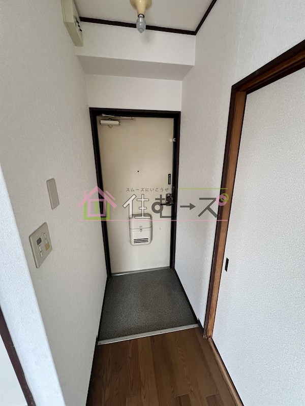 シュウ中川東 玄関