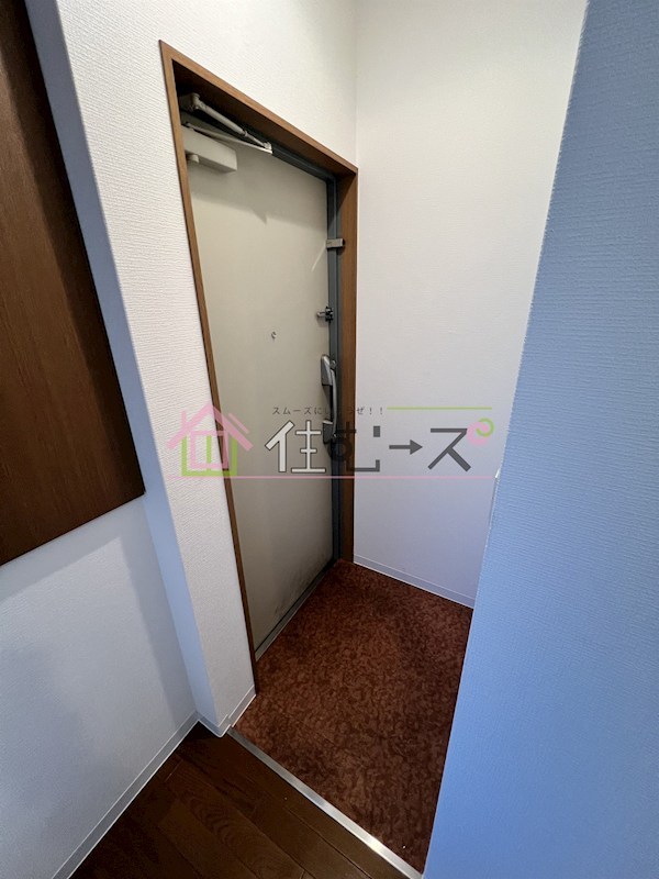 アムズコート勝山 玄関