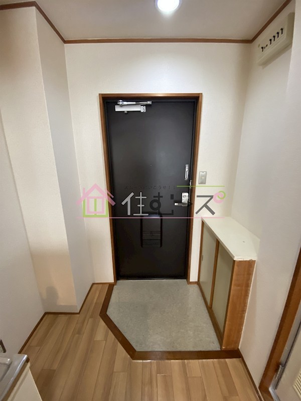 ハイツサンシャイン 玄関