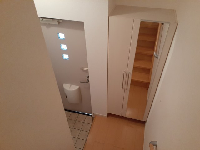 アルコバレーノ 玄関